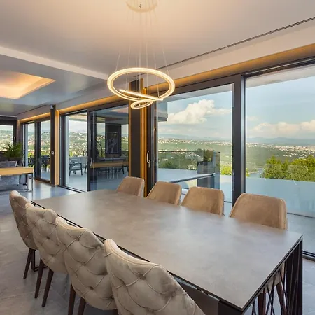 Villa Titanium